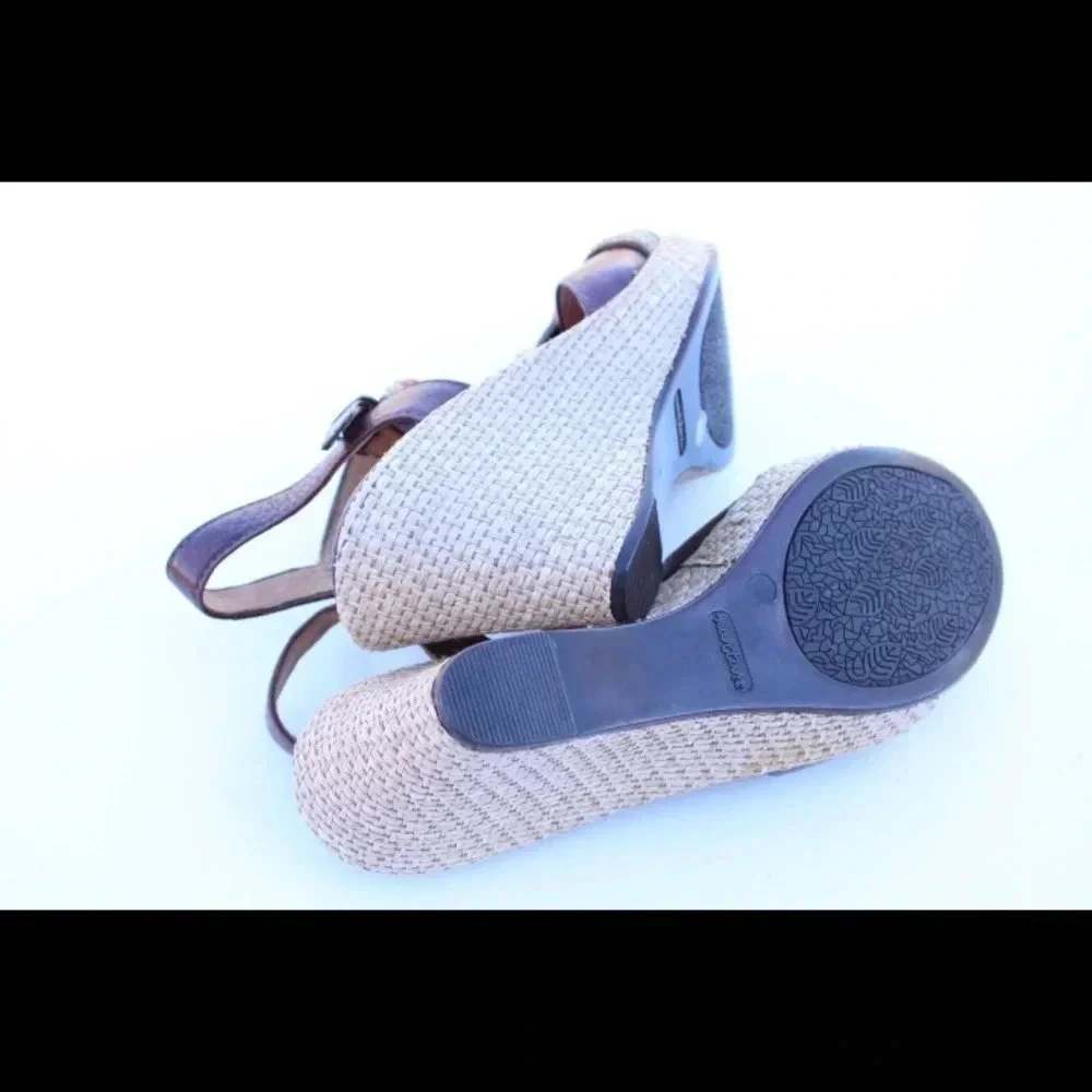 Nurture Cayman wedges